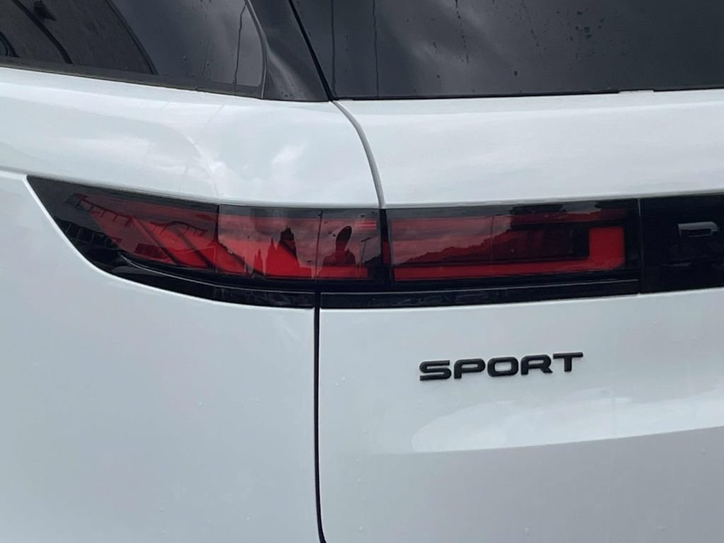 New 2026 Land Rover Range Rover Sport Dynamic SE AWD/4WD image 10