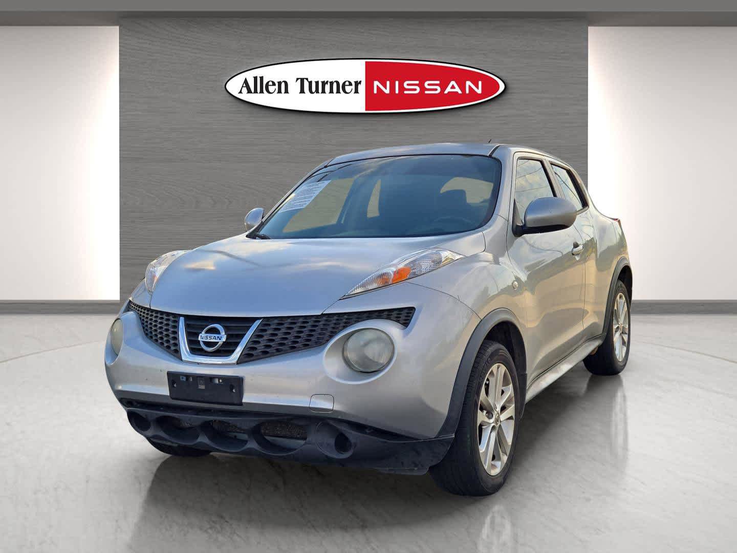 Used 2014 Nissan Juke SV w/ Navigation Package FWD image 3