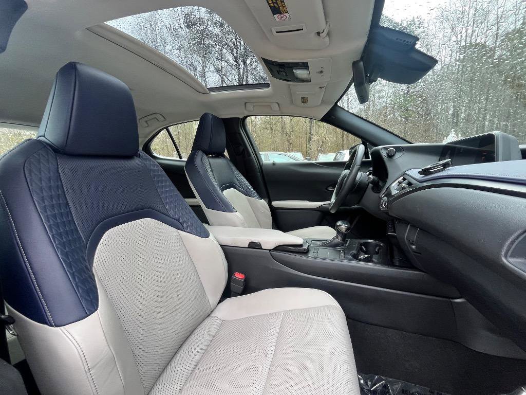 Used 2021 Lexus UX 200 w/ Premium Package image 51