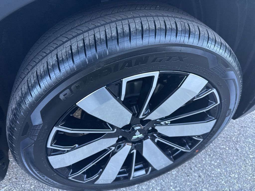 New 2026 Mitsubishi Outlander SE image 12