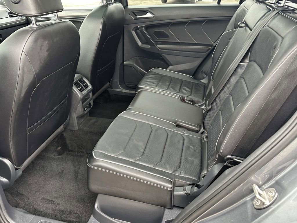 Certified 2024 Volkswagen Tiguan SEL R-Line image 15