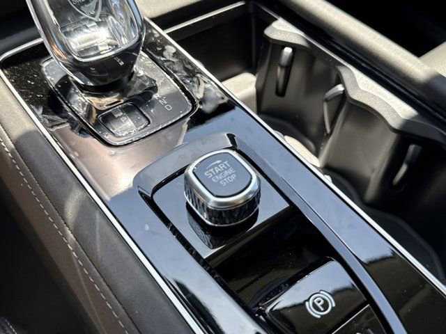 New 2025 Volvo XC90 T8 Ultra w/ Protection Package Premier image 25