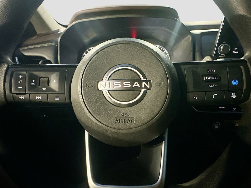 Used 2022 Nissan Rogue SV AWD/4WD image 14