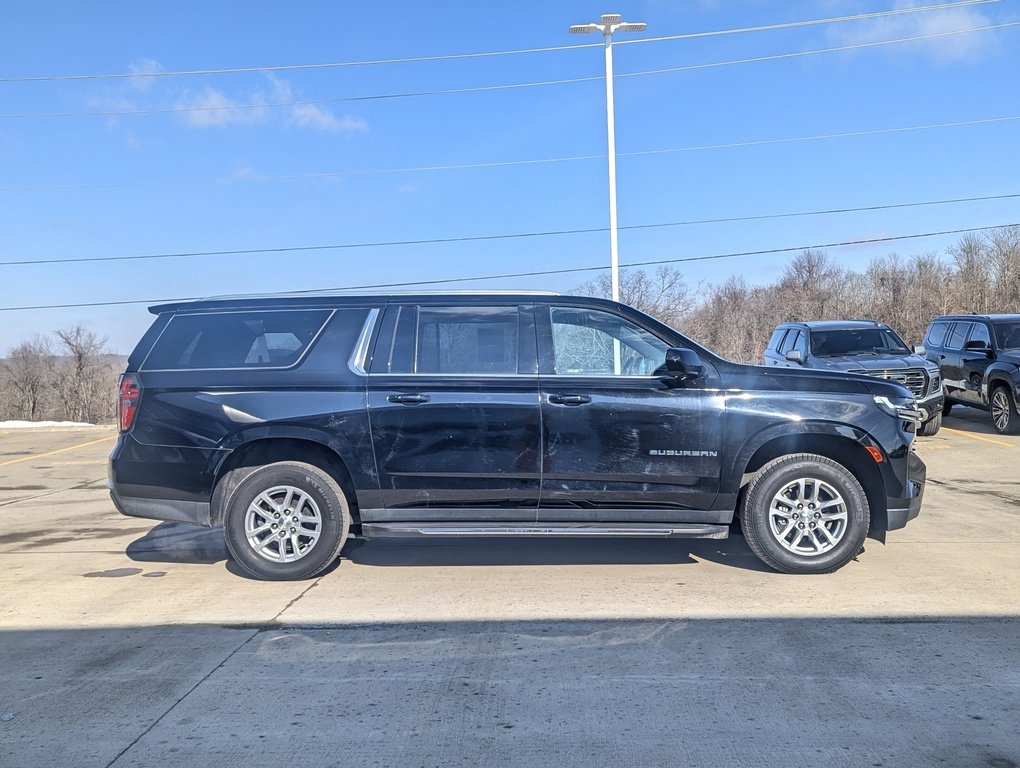 Used 2023 Chevrolet Suburban LT image 6