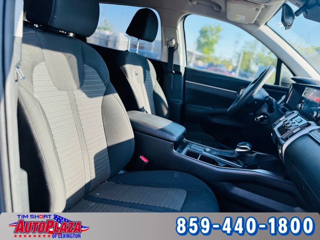 Used 2022 Kia Sorento LX image 24