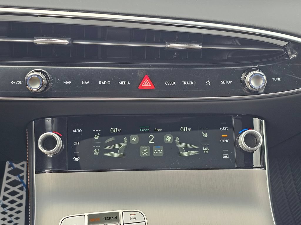 New 2026 Genesis GV70 3.5T Sport Advanced AWD/4WD image 16
