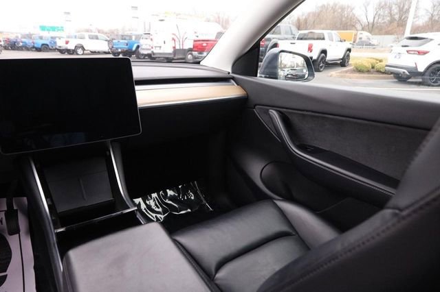 Used 2021 Tesla Model Y Long Range image 22