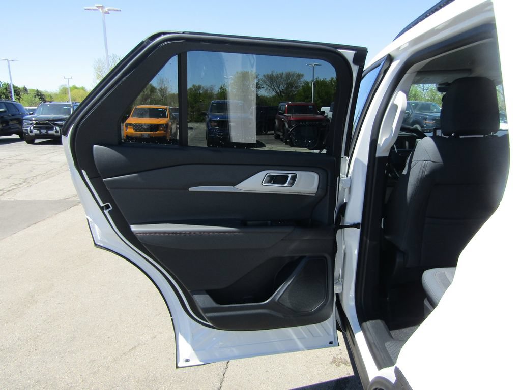 New 2026 Ford Explorer Active AWD/4WD image 38