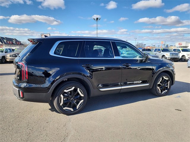 New 2025 Kia Telluride EX w/ EX Captain's Chair Package image 2