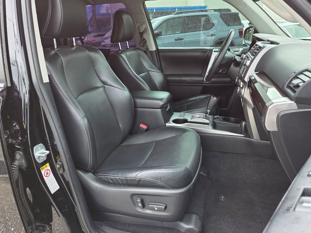 Used 2015 Toyota 4Runner Limited RWD image 18