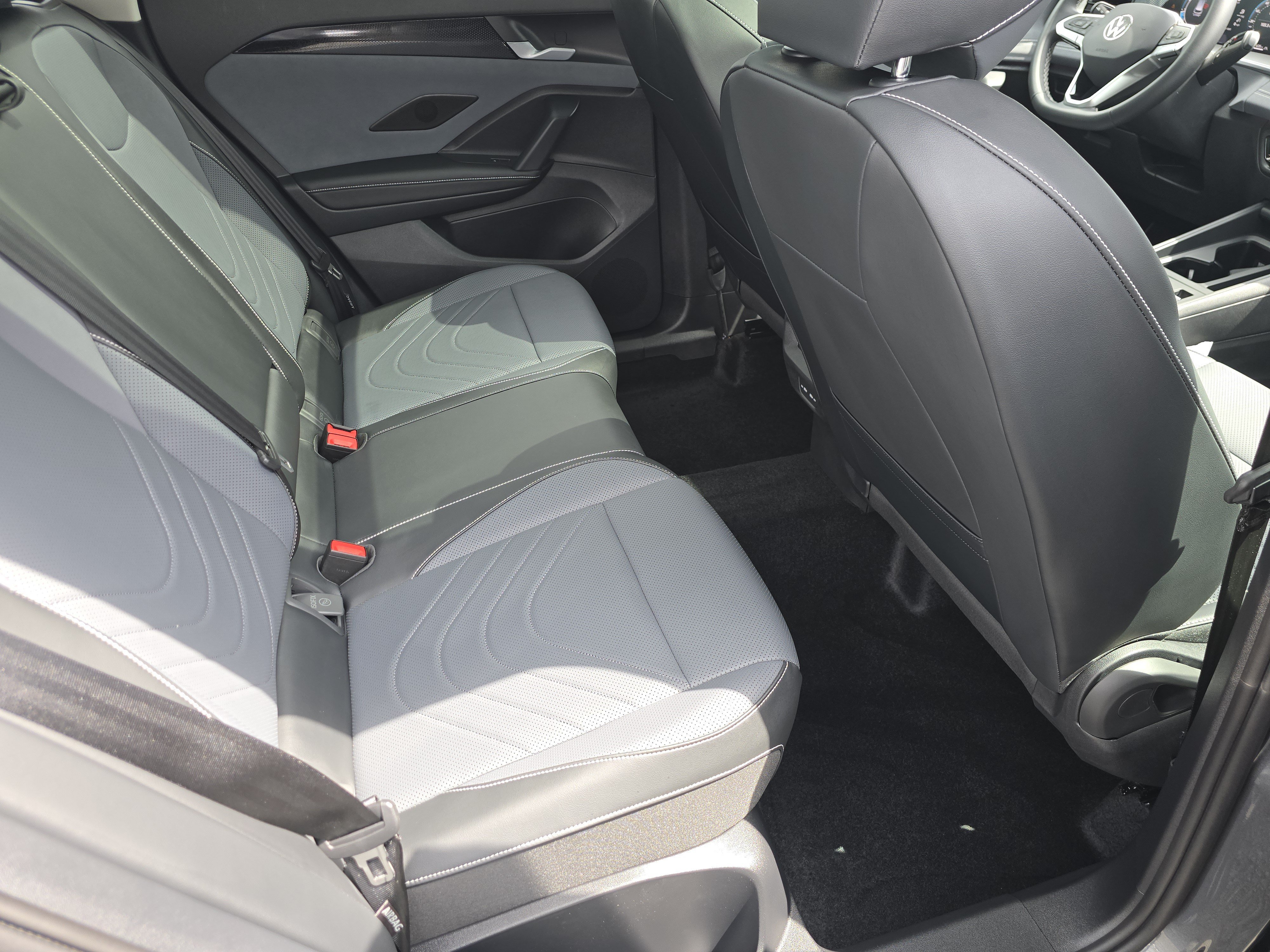 New 2026 Volkswagen Tiguan SE AWD/4WD image 16