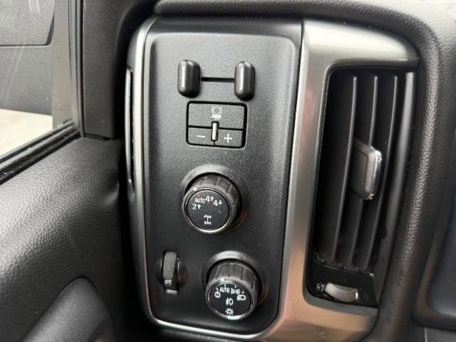 Used 2018 Chevrolet Silverado 1500 LT w/ All Star Edition image 25