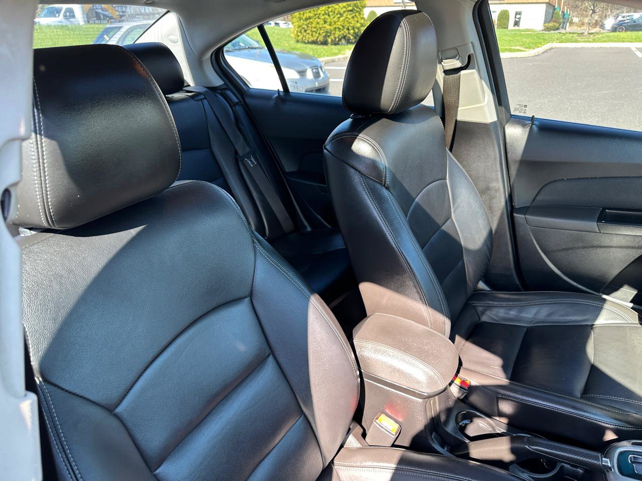 Used 2014 Chevrolet Cruze LT w/ RS Package FWD image 17