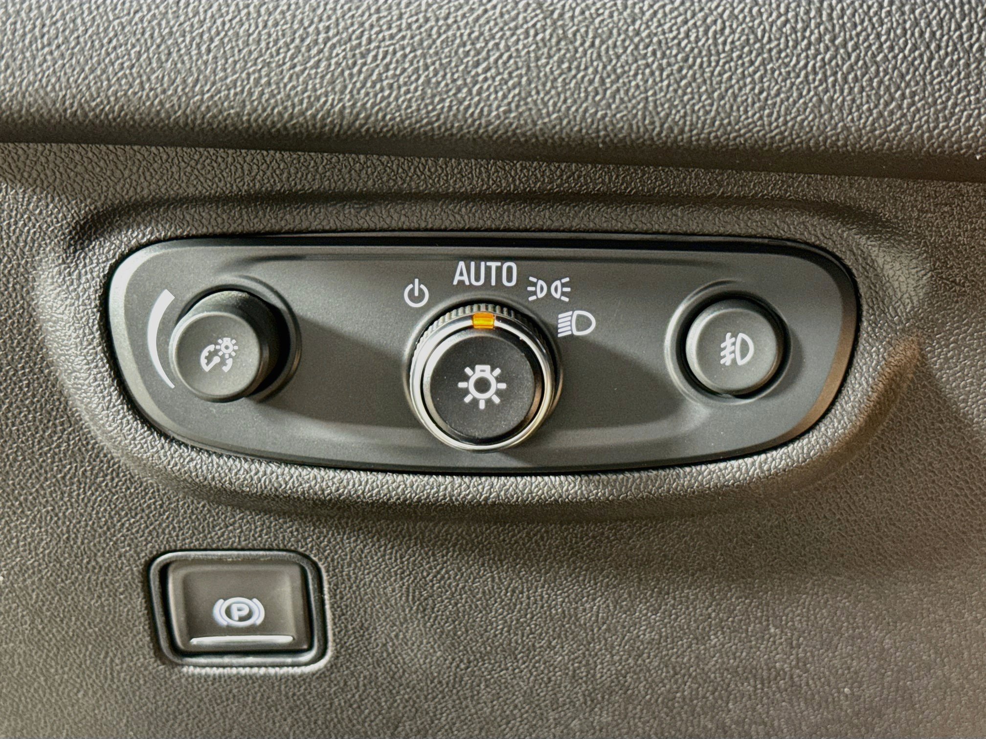 Used 2024 GMC Terrain AT4 AWD/4WD image 9