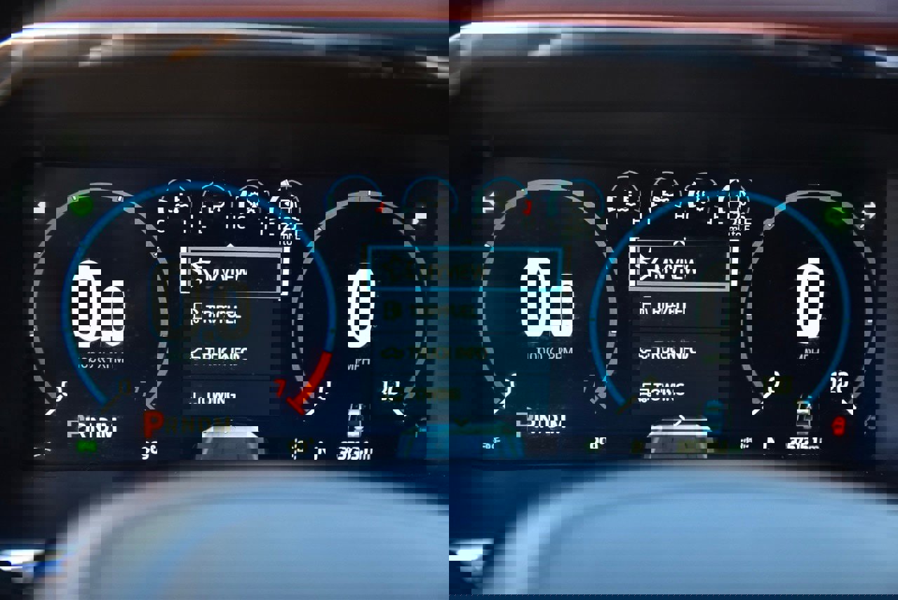 Certified 2022 Ford F150 Lariat w/ Equipment Group 502A High image 25