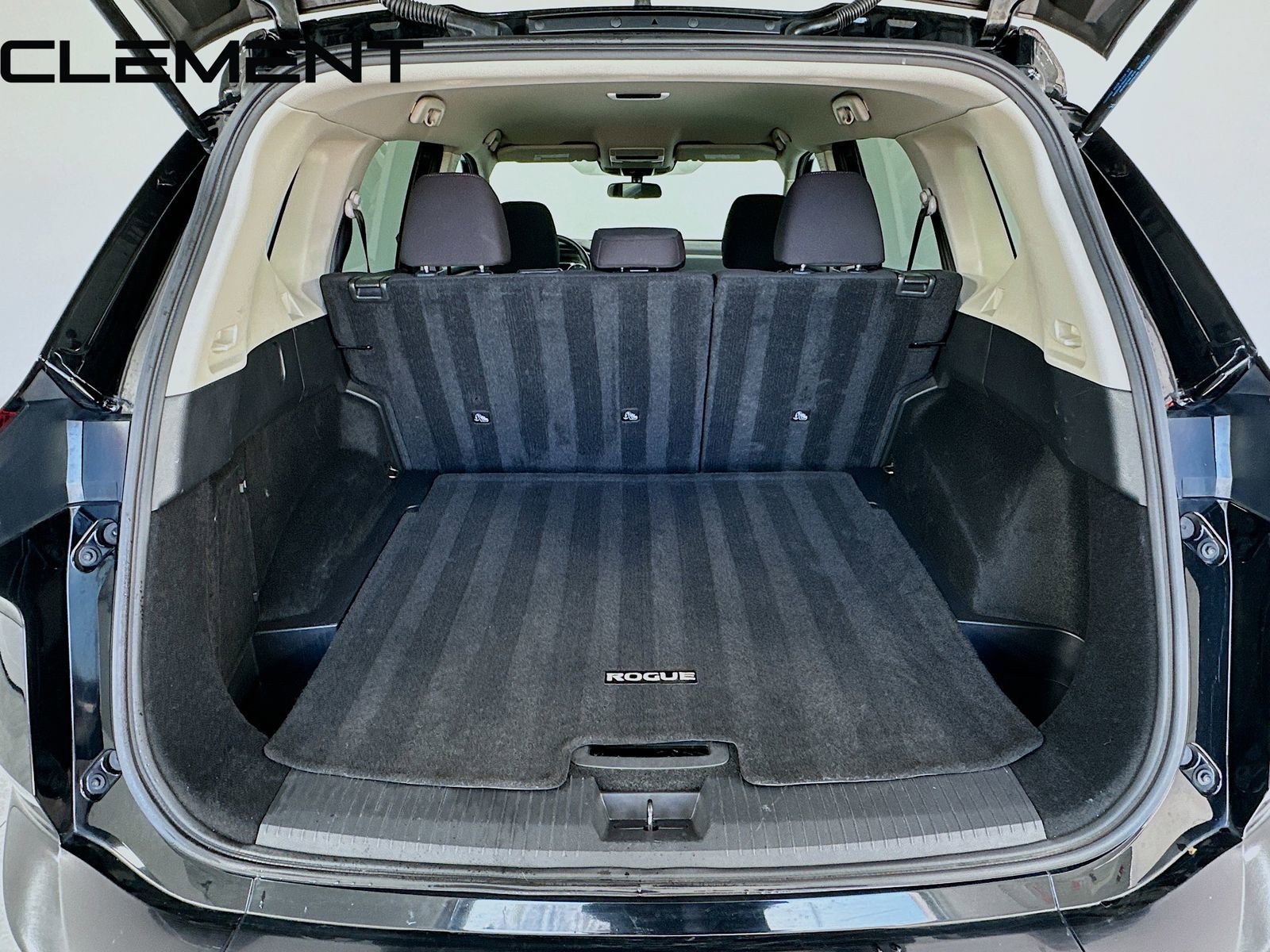 Used 2024 Nissan Rogue S AWD/4WD image 11