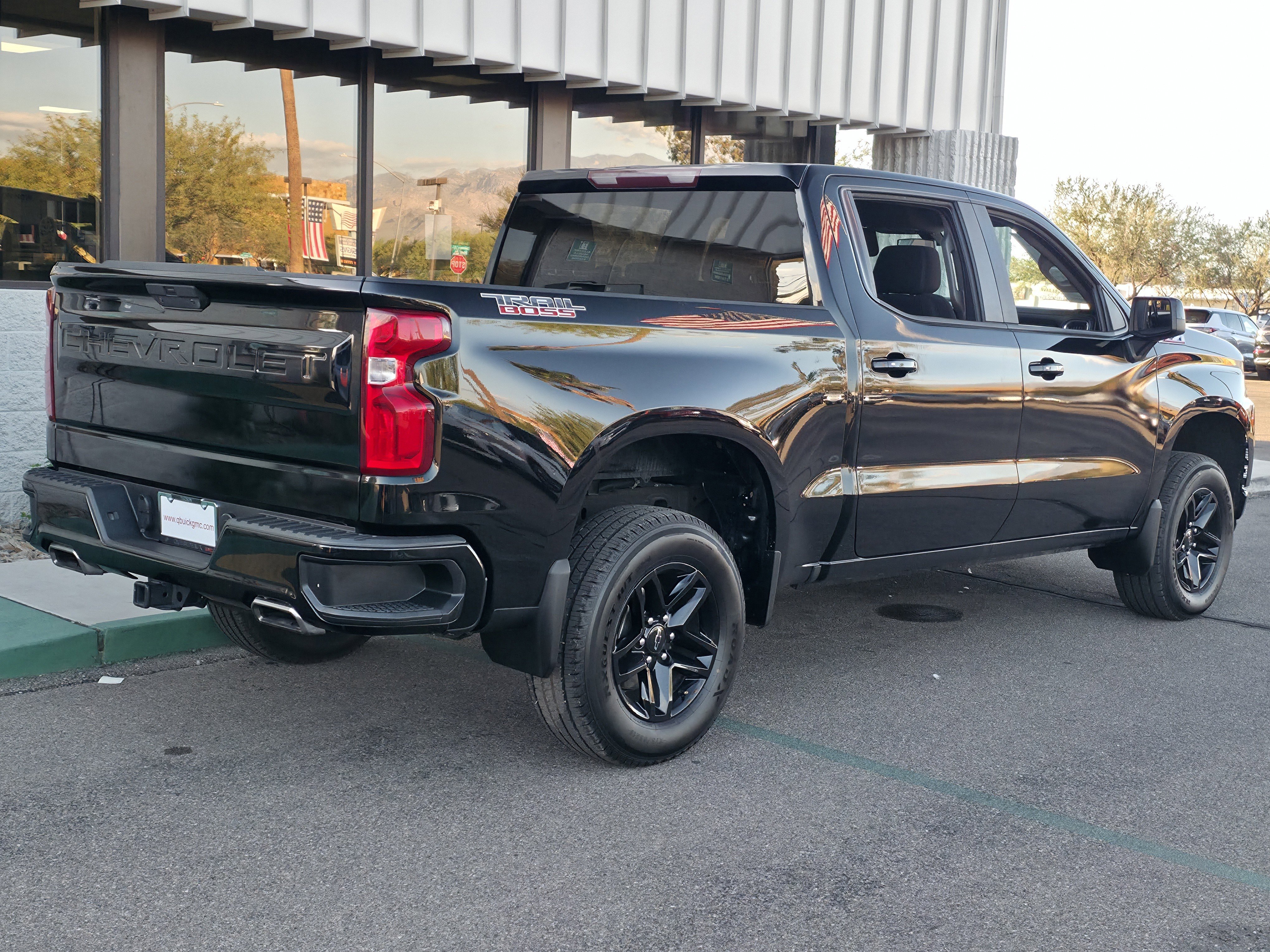 Used 2019 Chevrolet Silverado 1500 LT Trail Boss w/ Convenience Package image 8