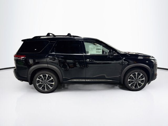 New 2026 Nissan Pathfinder Platinum w/ Accent Package AWD/4WD image 4