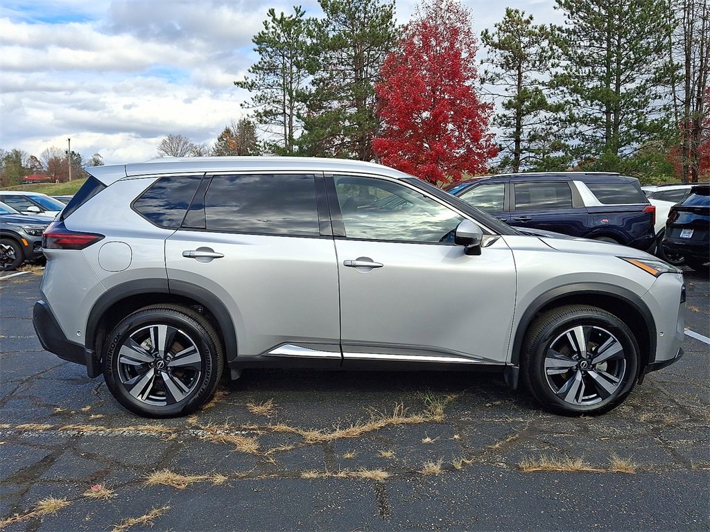 Used 2023 Nissan Rogue SL w/ SL Premium Package image 18