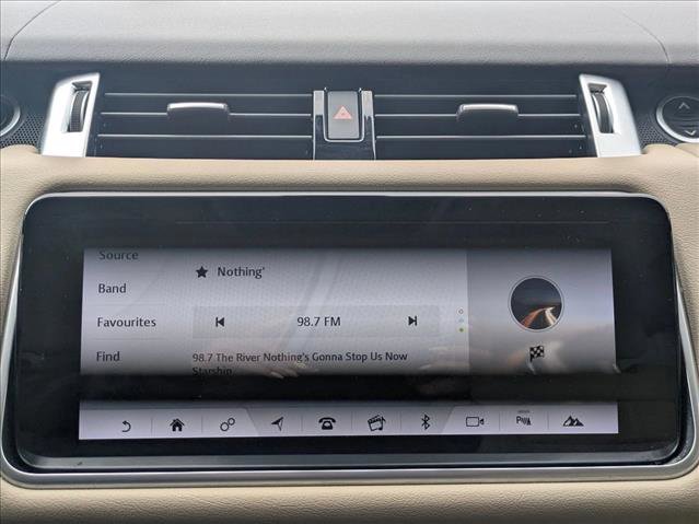 Used 2020 Land Rover Range Rover Sport HSE image 18