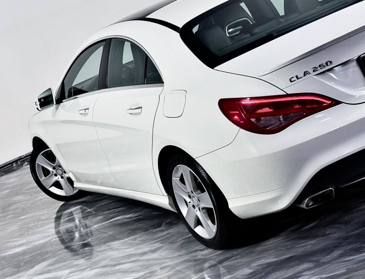 Used 2015 Mercedes-Benz CLA 250 4MATIC image 13