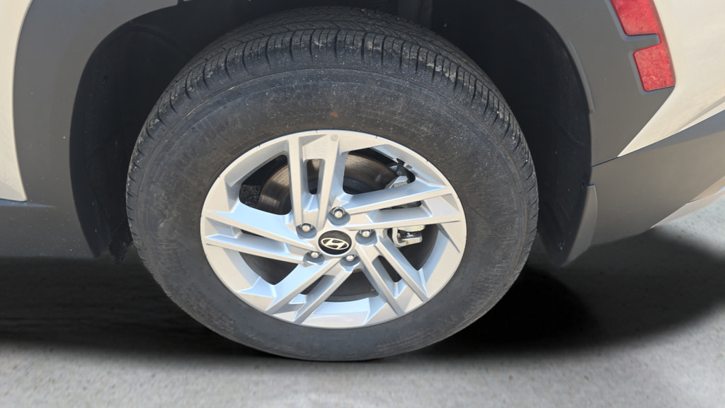 Certified 2025 Hyundai Tucson SE FWD image 32