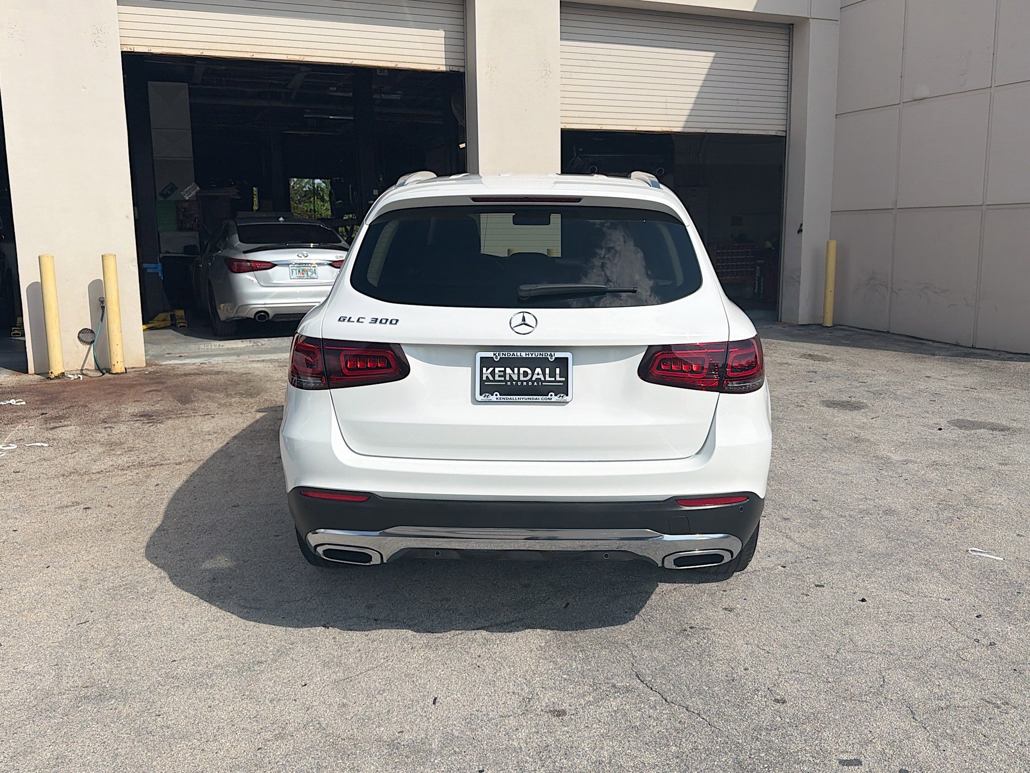 Used 2022 Mercedes-Benz GLC 300 w/ Premium Package Lite image 5