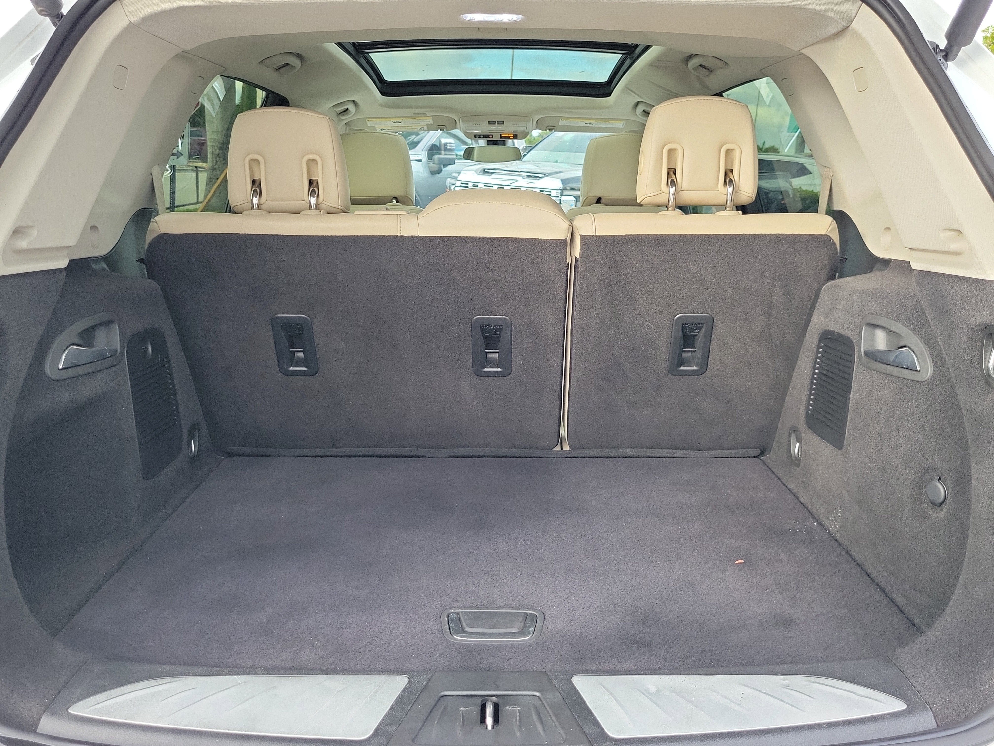 Used 2020 Buick Envision Essence w/ Experience Buick Package image 18