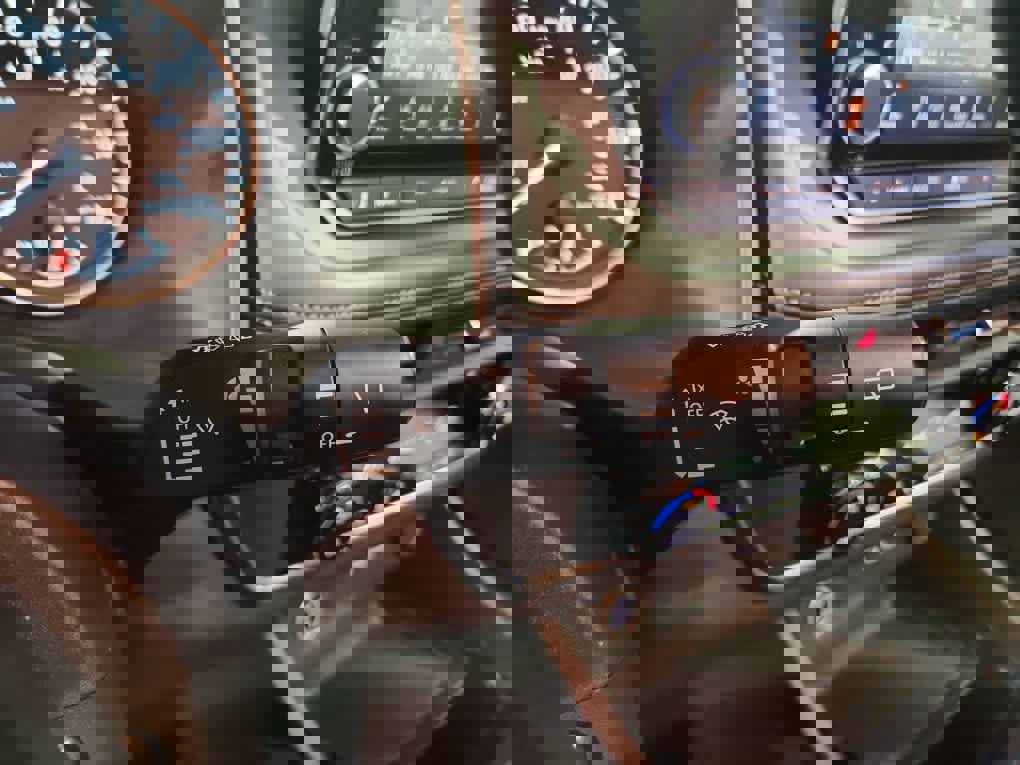 Used 2023 Nissan Rogue SV image 31