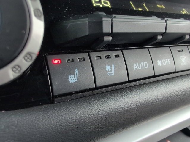 Used 2024 Toyota Sequoia Platinum image 9