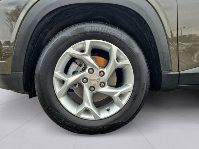 Used 2024 Chevrolet Trax LS w/ LS Convenience Package image 9