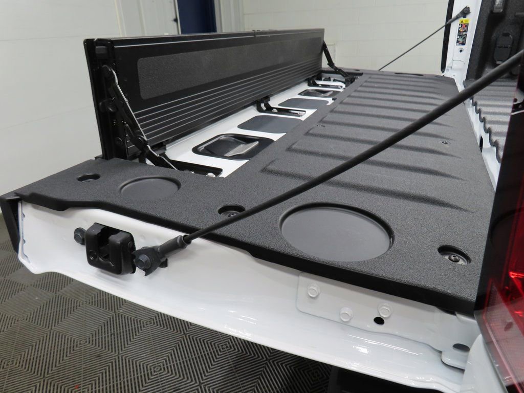 Used 2025 Chevrolet Silverado 2500 ZR2 w/ Technology Package image 47