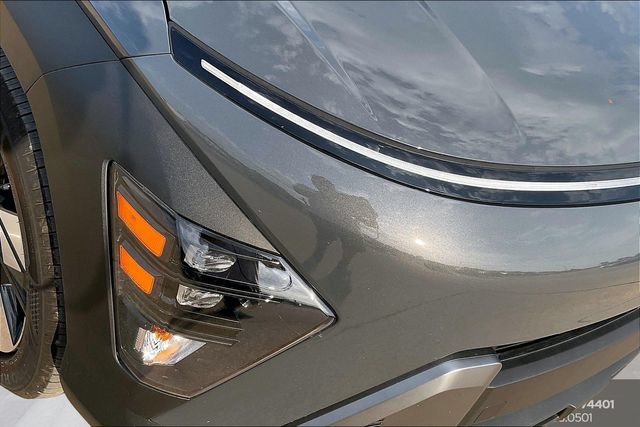 Used 2025 Hyundai Kona SEL AWD/4WD image 30