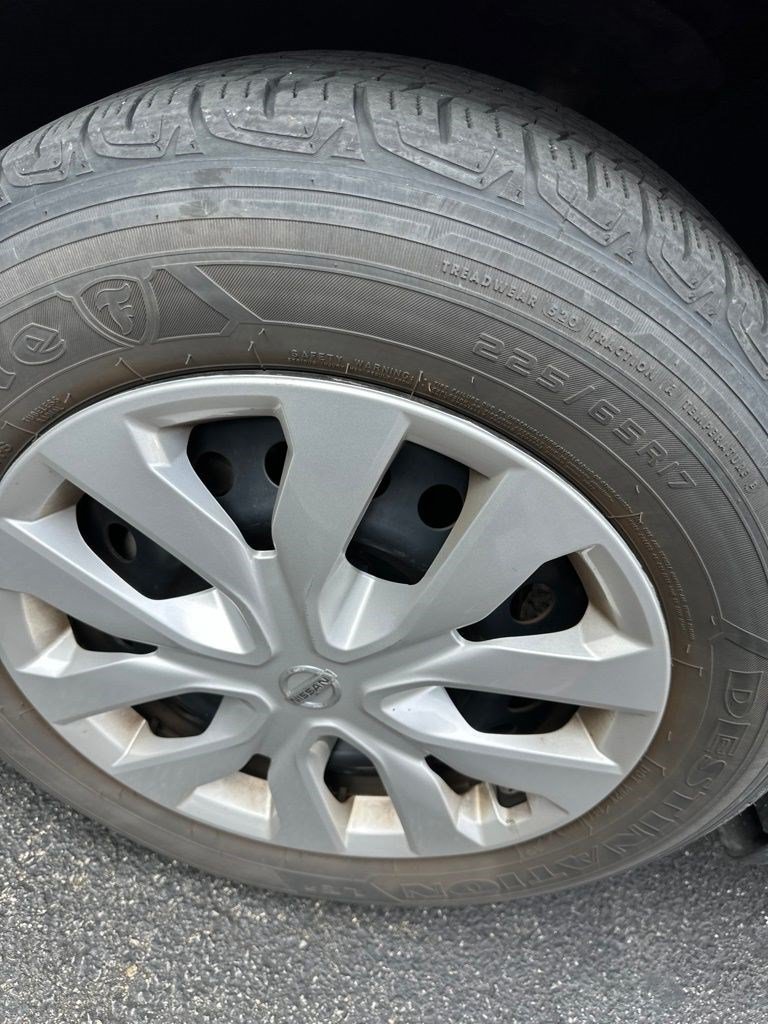 Used 2014 Nissan Rogue S AWD/4WD image 3