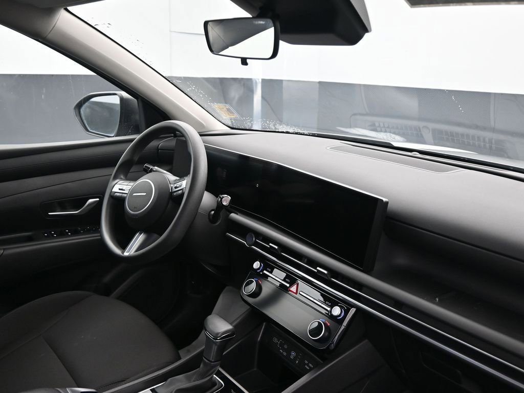 Used 2025 Hyundai Tucson SEL FWD image 12