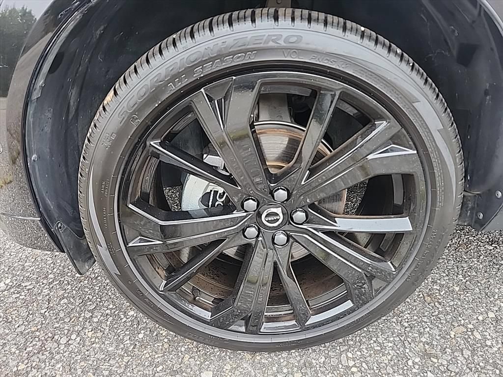 Certified 2025 Volvo XC60 B5 Ultra AWD/4WD image 9