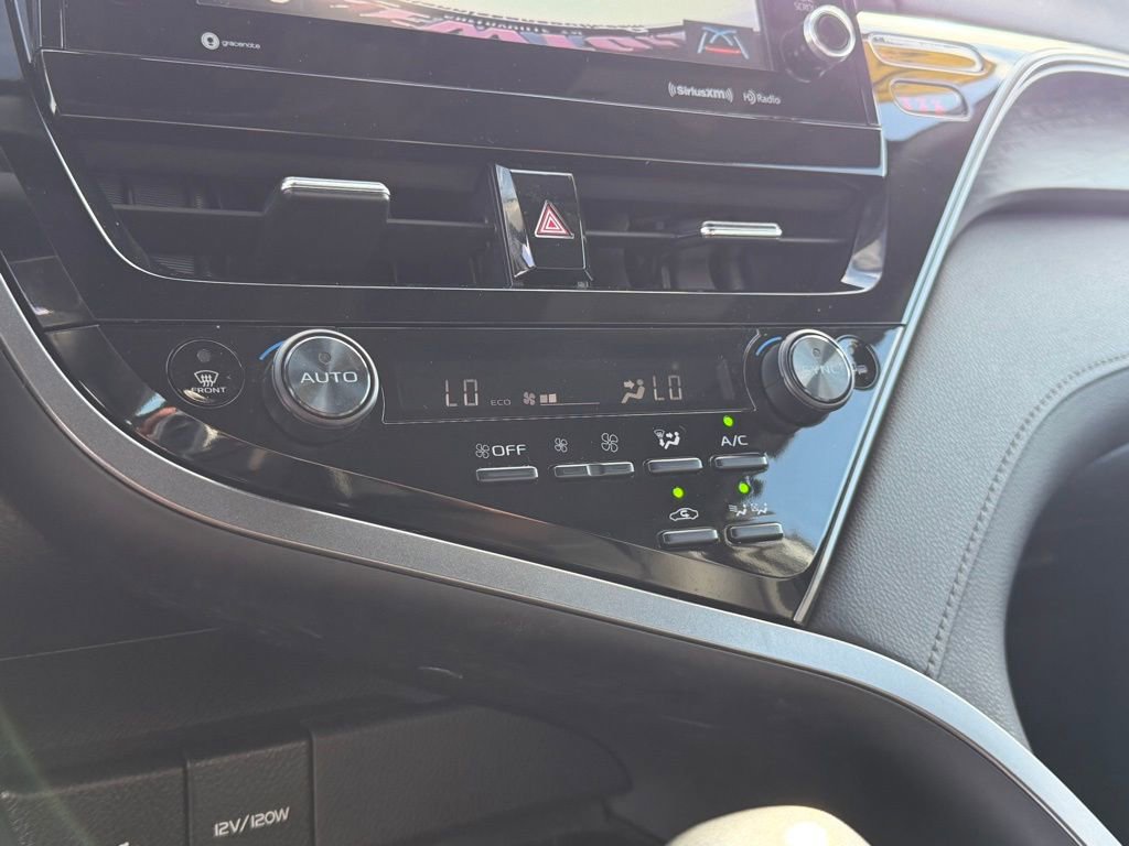 Used 2023 Toyota Camry XLE image 33