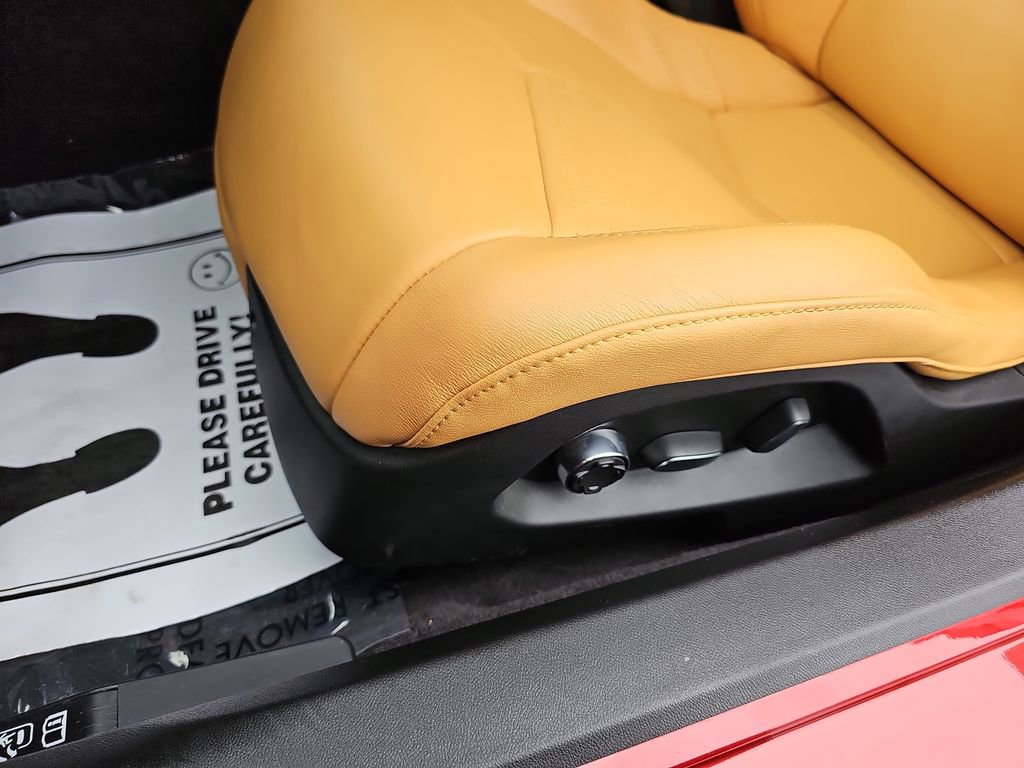 Used 2023 Chevrolet Corvette Stingray Preferred Conv w/ Z51 Performance Package RWD image 32