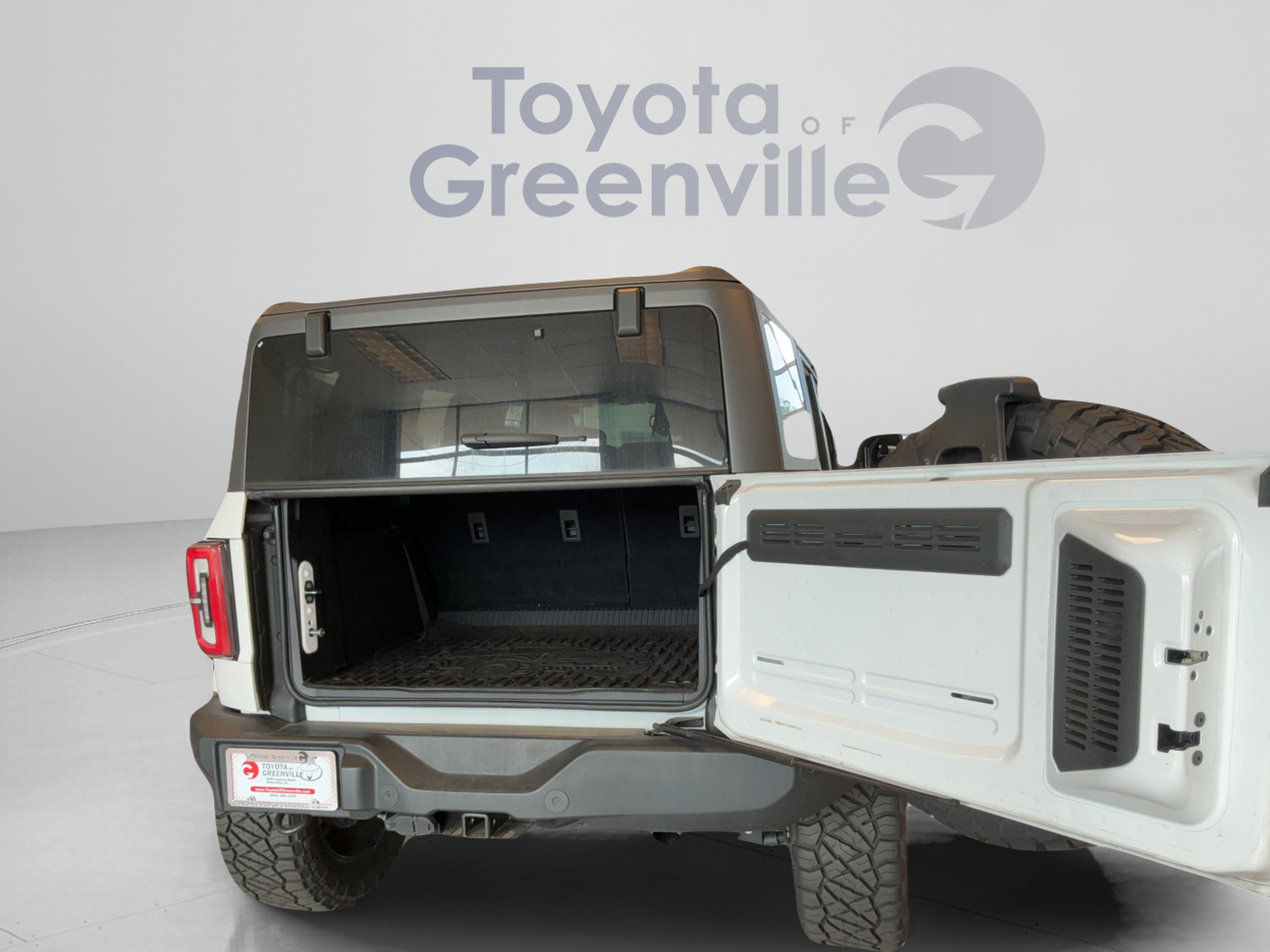 Used 2024 Ford Bronco Outer Banks AWD/4WD image 32