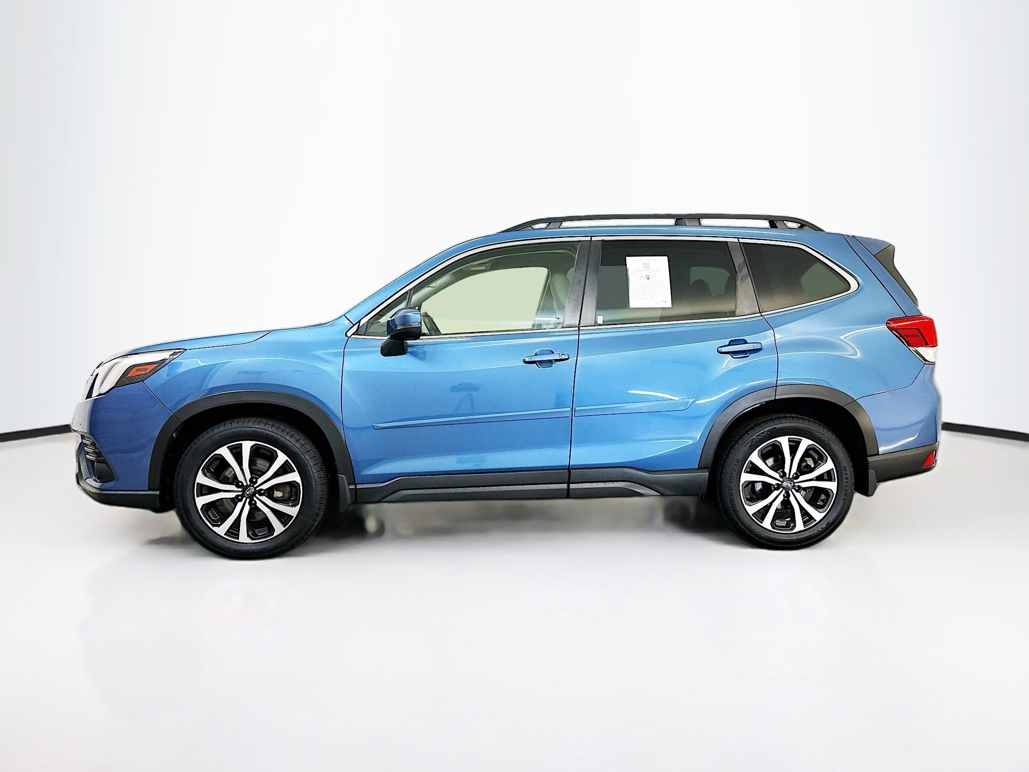 Used 2023 Subaru Forester Limited AWD/4WD image 4