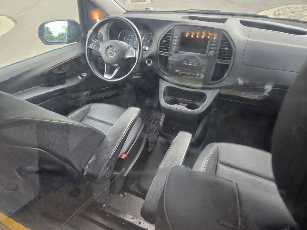 Used 2022 Mercedes-Benz Metris image 32