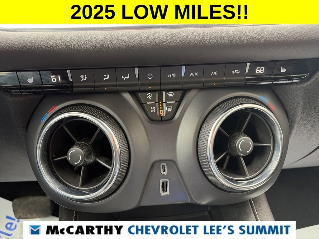 Used 2025 Chevrolet Blazer LT FWD image 8