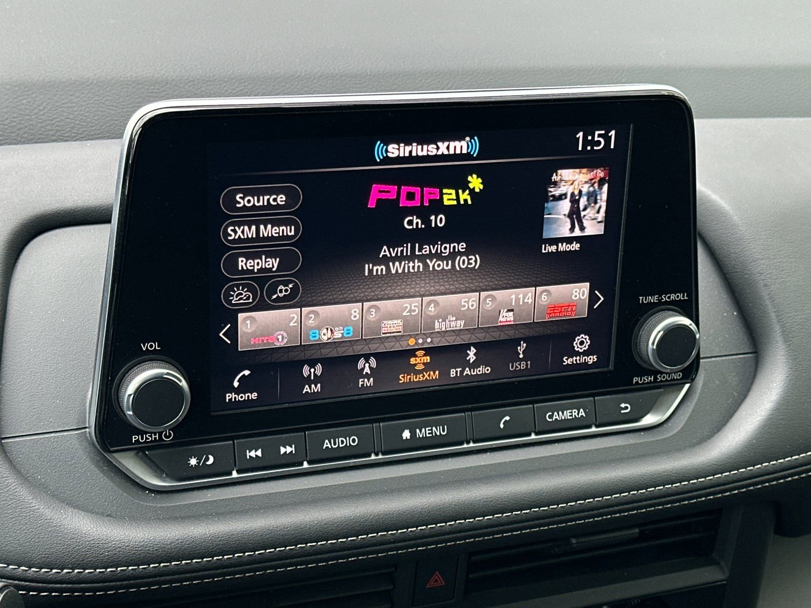 Used 2025 Nissan Rogue S image 17