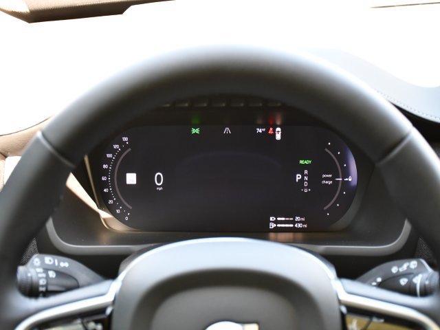 New 2026 Volvo XC90 T8 Ultra w/ Protection Package Premier AWD/4WD image 24