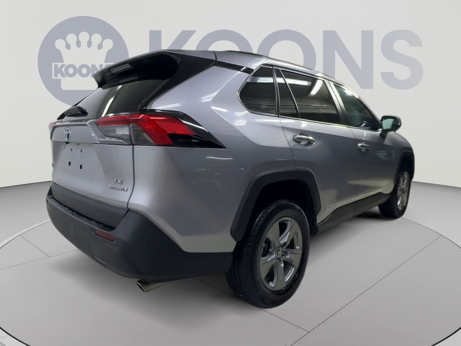 Used 2024 Toyota RAV4 LE AWD/4WD image 11