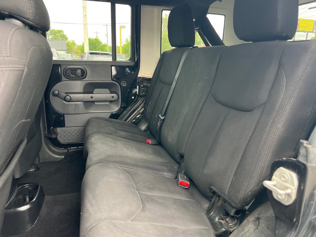 Used 2016 Jeep Wrangler Unlimited Sport w/ Quick Order Package 24S AWD/4WD image 28