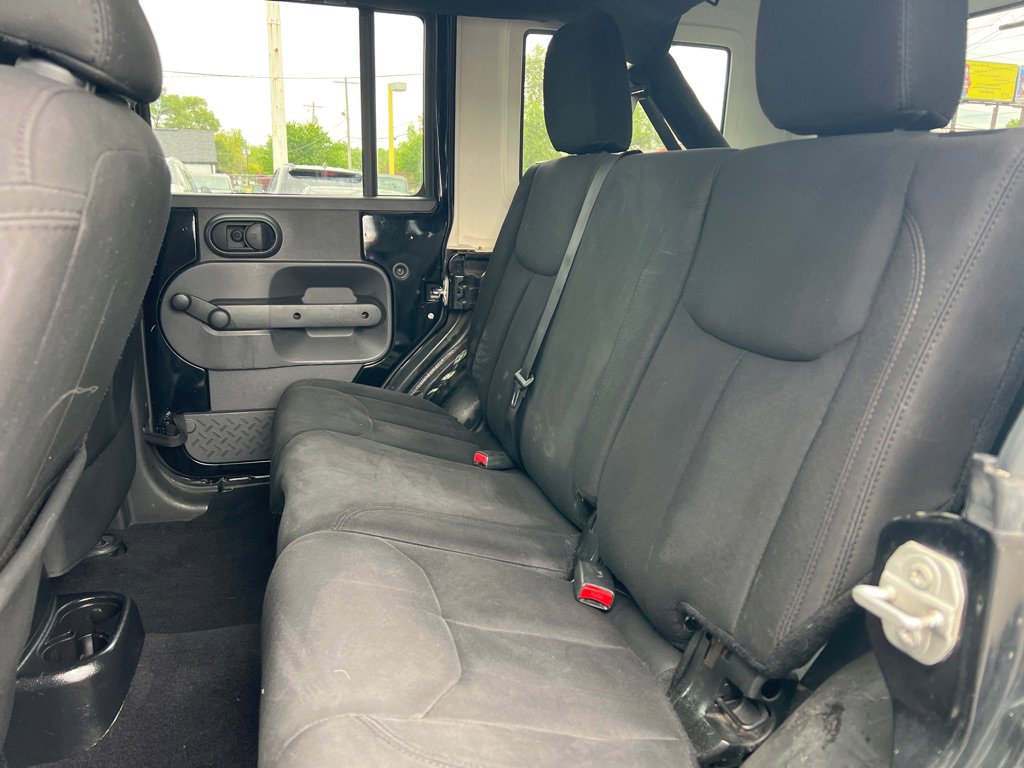 Used 2016 Jeep Wrangler Unlimited Sport w/ Quick Order Package 24S AWD/4WD image 28