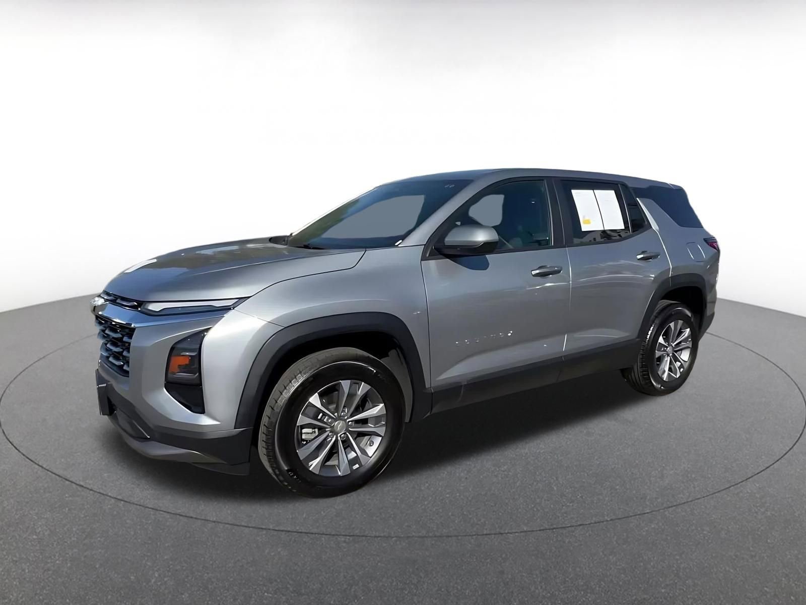 Used 2025 Chevrolet Equinox LT AWD/4WD image 8