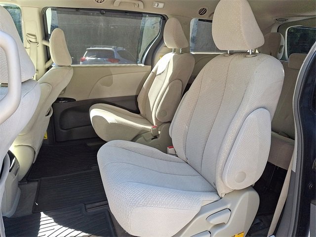 Used 2014 Toyota Sienna LE image 12