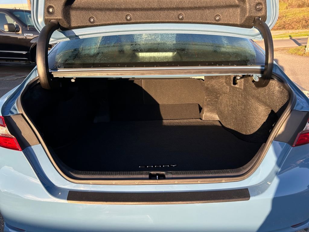 Used 2024 Toyota Camry SE w/ Cold Weather Package FWD image 24